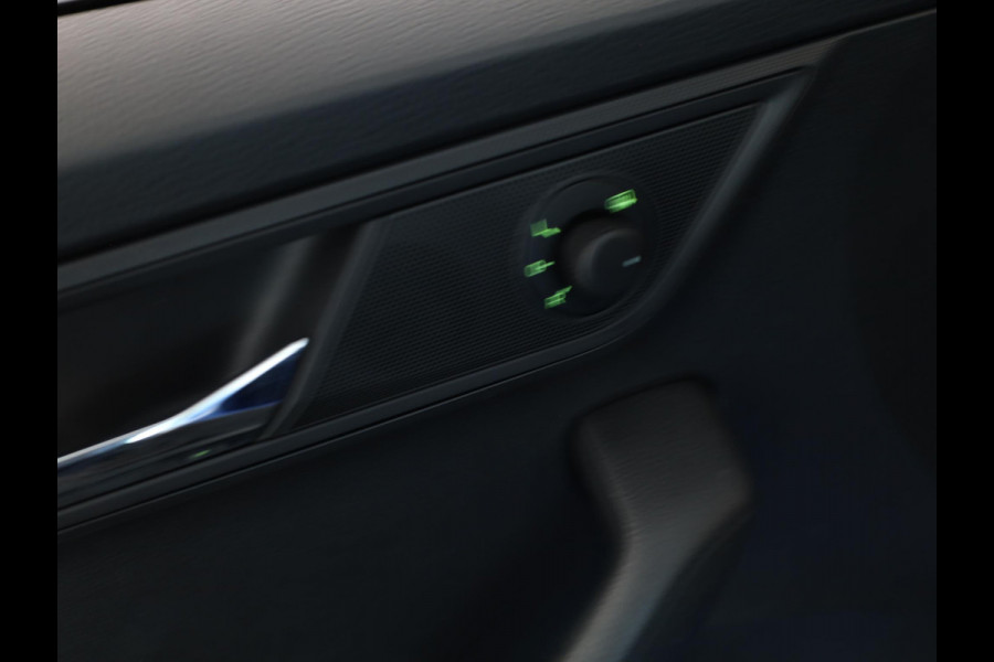 Škoda Fabia Combi 1.0 TSI Ambition 95 pk | Navigatie via App | Parkeersensoren achter | Cruise control | Airco | Apple Carplay/Android Auto |