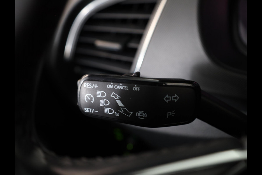 Škoda Fabia Combi 1.0 TSI Ambition 95 pk | Navigatie via App | Parkeersensoren achter | Cruise control | Airco | Apple Carplay/Android Auto |