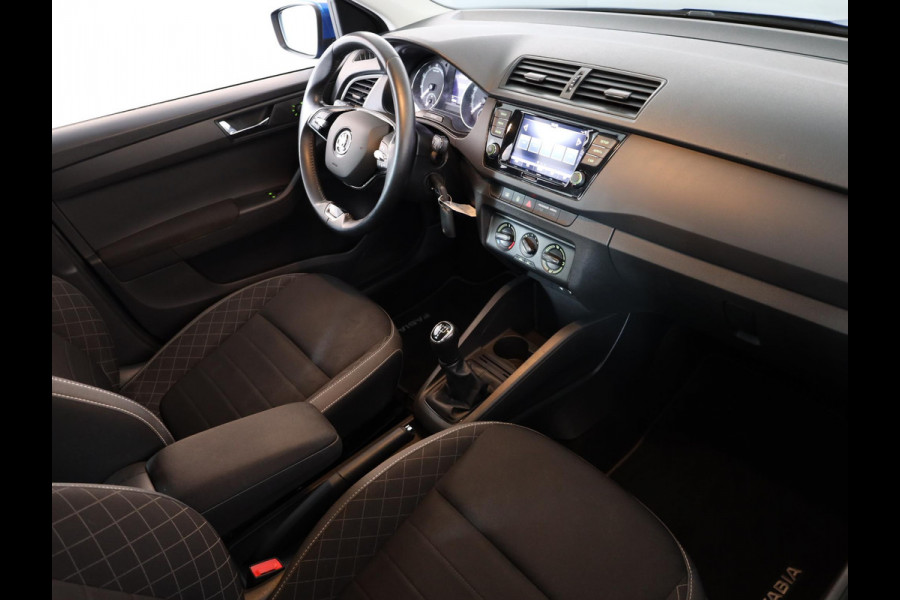 Škoda Fabia Combi 1.0 TSI Ambition 95 pk | Navigatie via App | Parkeersensoren achter | Cruise control | Airco | Apple Carplay/Android Auto |
