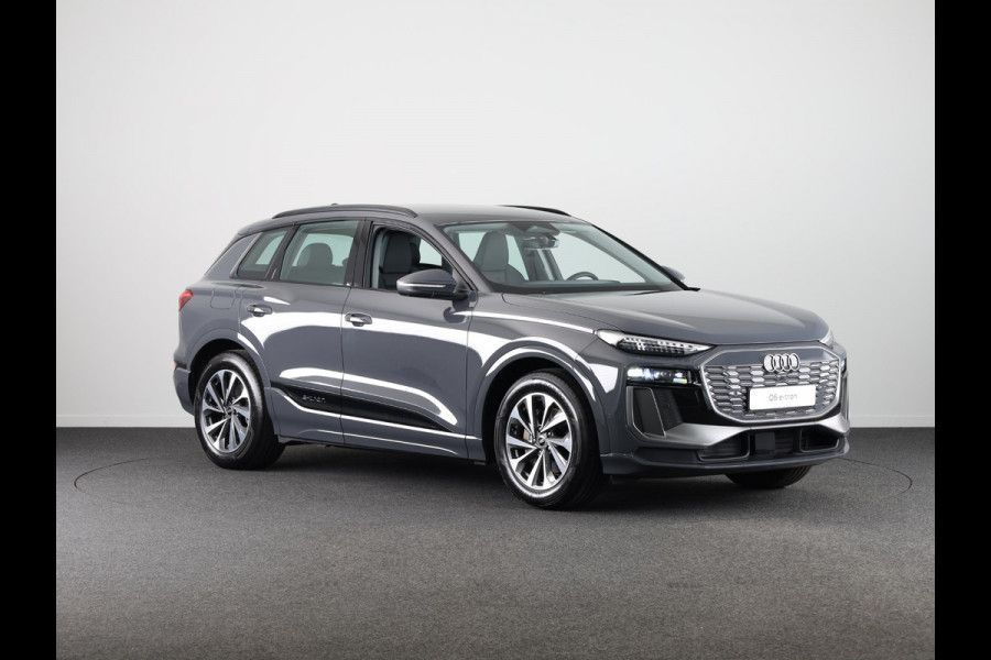 Audi Q6 Advanced edition e-tron perf 225kW/306pk 100Kwh Ha Tech Plus pakket, sportstoelen met leder, bumpers in kleur carrosserie, omgevingscamera's