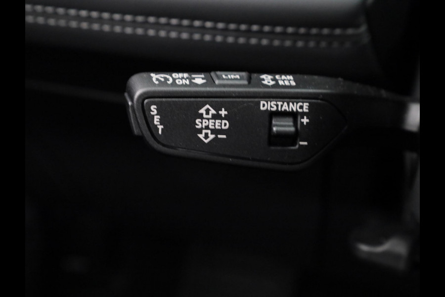 Audi Q6 Advanced edition e-tron perf 225kW/306pk 100Kwh Ha Tech Plus pakket, sportstoelen met leder, bumpers in kleur carrosserie, omgevingscamera's