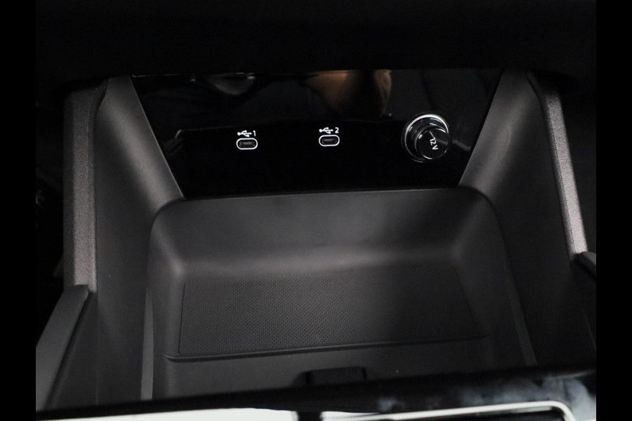 Audi Q6 Advanced edition e-tron perf 225kW/306pk 100Kwh Ha Tech Plus pakket, sportstoelen met leder, bumpers in kleur carrosserie, omgevingscamera's