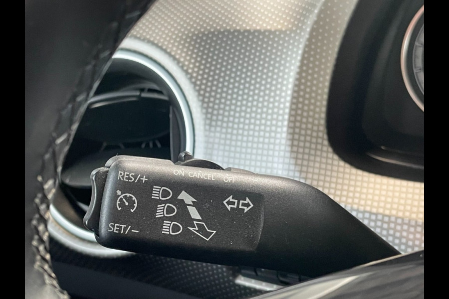 Volkswagen up! 1.0 BMT High-up 16920 km pdc cruise control 5 drs