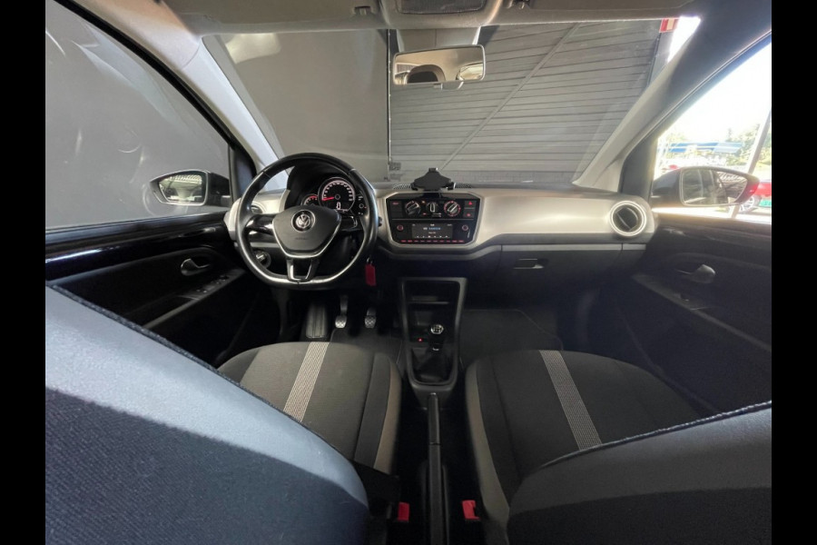 Volkswagen up! 1.0 BMT High-up 16920 km pdc cruise control 5 drs