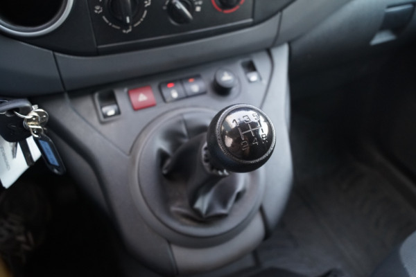 Peugeot Partner 1.6 BlueHDi 75pk Premium -AIRCO-TREKHAAK-