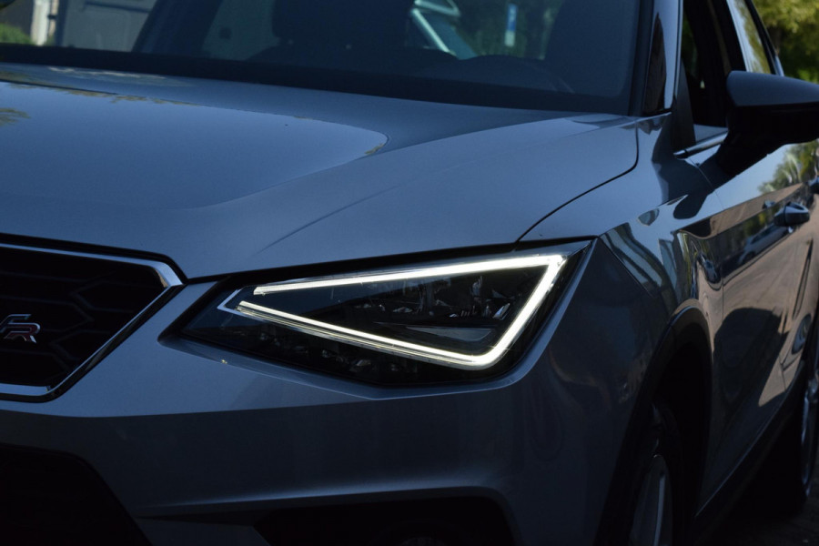 Seat Arona 1.0 TSI Xcellence Bus. Intense|Virtual|Trekhaak|