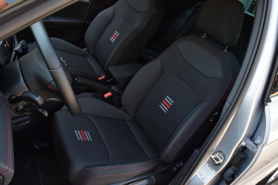 Seat Arona 1.0 TSI Xcellence Bus. Intense|Virtual|Trekhaak|