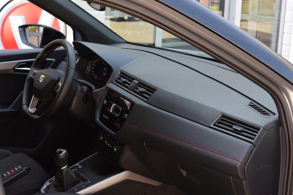 Seat Arona 1.0 TSI Xcellence Bus. Intense|Virtual|Trekhaak|