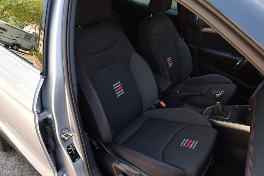 Seat Arona 1.0 TSI Xcellence Bus. Intense|Virtual|Trekhaak|