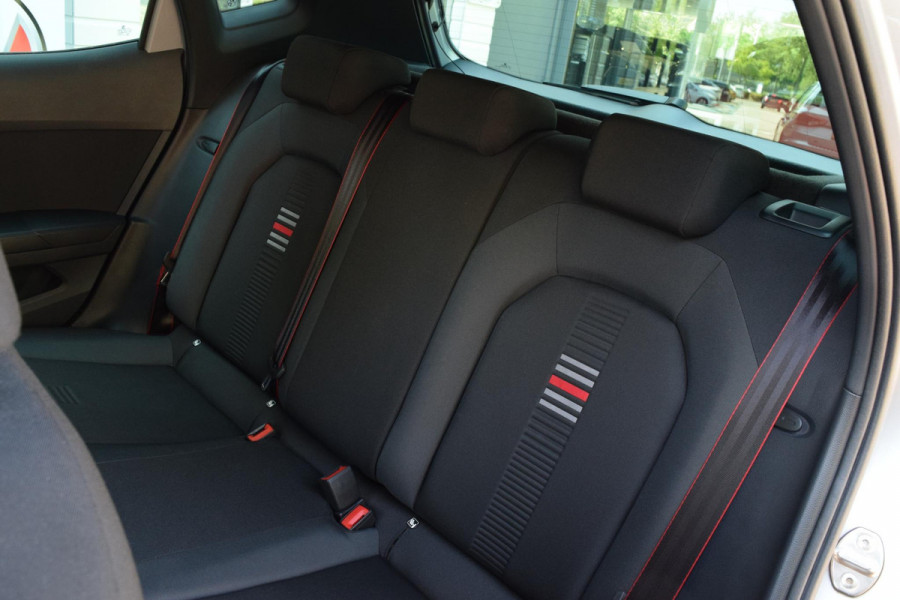 Seat Arona 1.0 TSI Xcellence Bus. Intense|Virtual|Trekhaak|