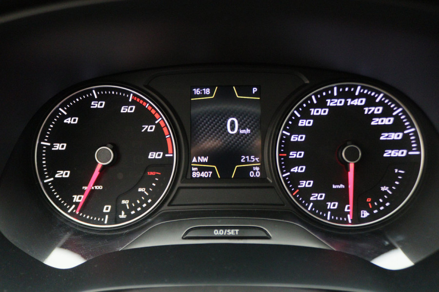 Seat León ST 1.8 TSI Xcellence Automaat Panoramadak, Leer, Apple Carplay, ACC, Camera, LED, Climate