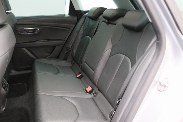 Seat León ST 1.8 TSI Xcellence Automaat Panoramadak, Leer, Apple Carplay, ACC, Camera, LED, Climate