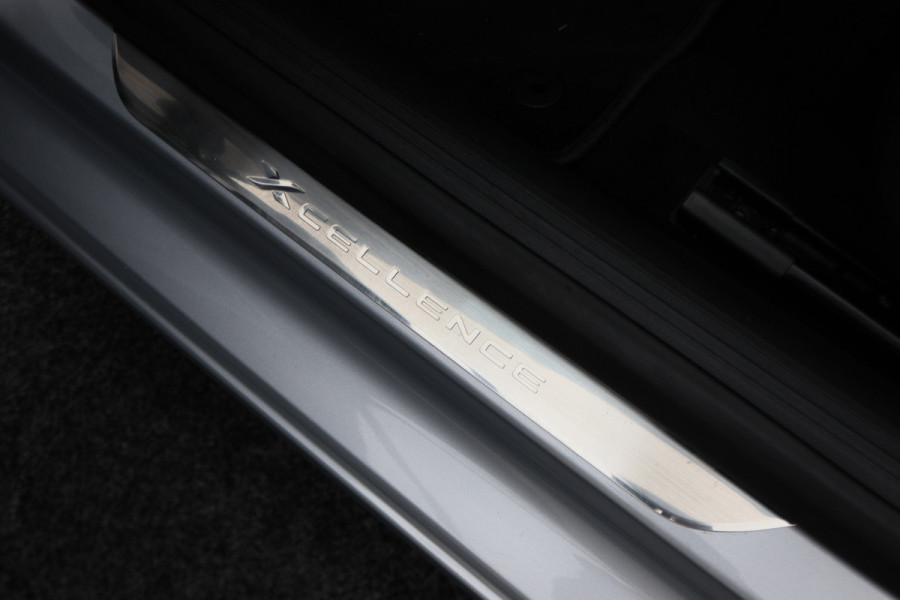 Seat León ST 1.8 TSI Xcellence Automaat Panoramadak, Leer, Apple Carplay, ACC, Camera, LED, Climate