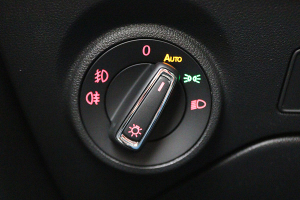 Seat León ST 1.8 TSI Xcellence Automaat Panoramadak, Leer, Apple Carplay, ACC, Camera, LED, Climate