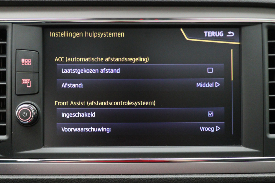 Seat León ST 1.8 TSI Xcellence Automaat Panoramadak, Leer, Apple Carplay, ACC, Camera, LED, Climate