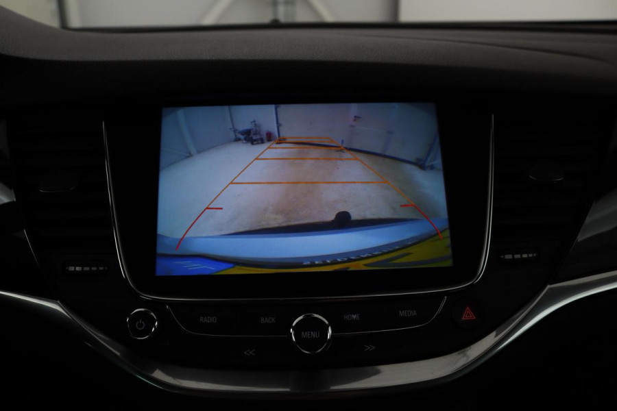 Opel Astra 1.4 Turbo Innovation | Stoel & stuurverwarming | Camera | Carplay | Matrix LED | Trekhaak | Comfortstoelen | Keyless | Navigatie