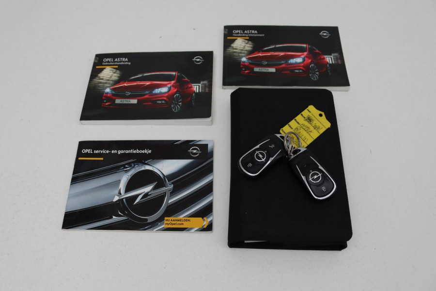 Opel Astra 1.4 Turbo Innovation | Stoel & stuurverwarming | Camera | Carplay | Matrix LED | Trekhaak | Comfortstoelen | Keyless | Navigatie