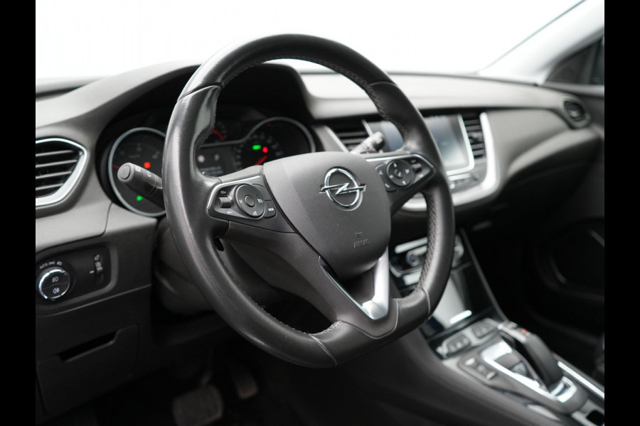 Opel Grandland X 1.6 Turbo Hybrid4 Ultimate Plug In Hybrid 300pk PHEV | Lederen Sportstoelen Memory & Ventilatie | L.M. 19" | Trekhaak Afneembaar | Navigatie | Apple Carplay | 360 Camera | DAB | Climate Control |