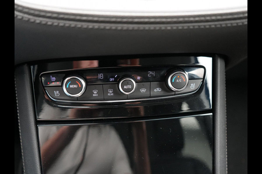 Opel Grandland X 1.6 Turbo Hybrid4 Ultimate Plug In Hybrid 300pk PHEV | Lederen Sportstoelen Memory & Ventilatie | L.M. 19" | Trekhaak Afneembaar | Navigatie | Apple Carplay | 360 Camera | DAB | Climate Control |