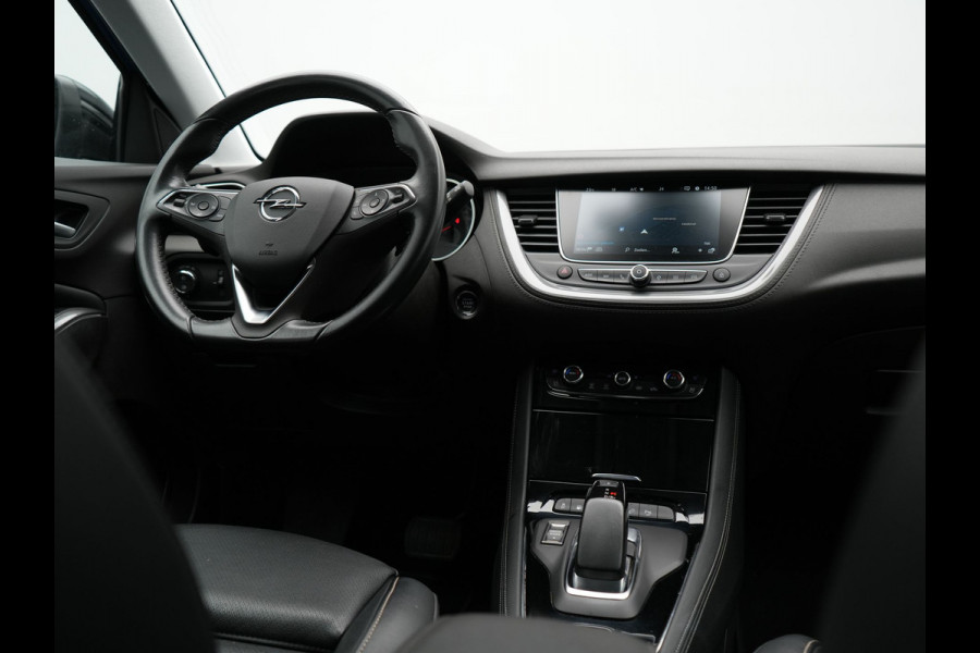 Opel Grandland X 1.6 Turbo Hybrid4 Ultimate Plug In Hybrid 300pk PHEV | Lederen Sportstoelen Memory & Ventilatie | L.M. 19" | Trekhaak Afneembaar | Navigatie | Apple Carplay | 360 Camera | DAB | Climate Control |