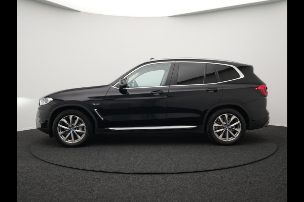 BMW X3 xDrive30e Executive Plug In Hybrid Facelift Dealer O.H. PHEV | Nieuw Model | Panodak | Lederen Sportstoelen | Head Up | Laser LED | Navigatie Groot | Virtual | Apple Carplay | Camera | DAB | Sfeerverlichting | L.M. 19" |