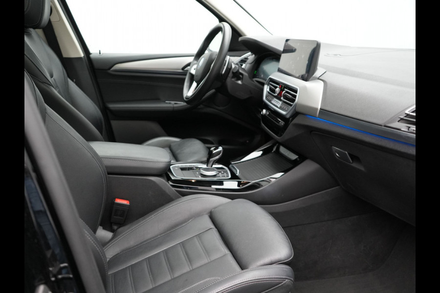 BMW X3 xDrive30e Executive Plug In Hybrid Facelift Dealer O.H. PHEV | Nieuw Model | Panodak | Lederen Sportstoelen | Head Up | Laser LED | Navigatie Groot | Virtual | Apple Carplay | Camera | DAB | Sfeerverlichting | L.M. 19" |