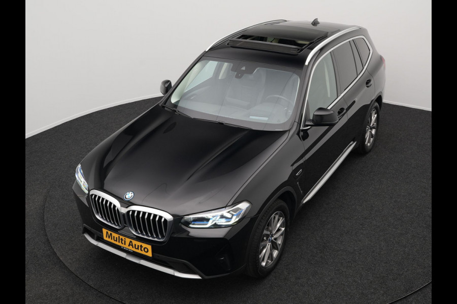 BMW X3 xDrive30e Executive Plug In Hybrid Facelift Dealer O.H. PHEV | Nieuw Model | Panodak | Lederen Sportstoelen | Head Up | Laser LED | Navigatie Groot | Virtual | Apple Carplay | Camera | DAB | Sfeerverlichting | L.M. 19" |