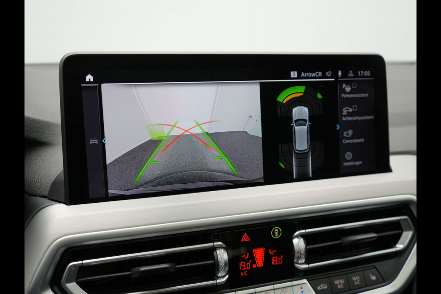 BMW X3 xDrive30e Executive Plug In Hybrid Facelift Dealer O.H. PHEV | Nieuw Model | Panodak | Lederen Sportstoelen | Head Up | Laser LED | Navigatie Groot | Virtual | Apple Carplay | Camera | DAB | Sfeerverlichting | L.M. 19" |