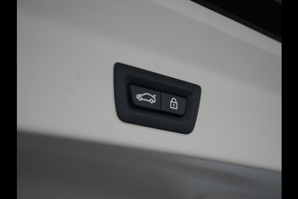 BMW X3 xDrive30e Executive Plug In Hybrid Facelift Dealer O.H. PHEV | Nieuw Model | Panodak | Lederen Sportstoelen | Head Up | Laser LED | Navigatie Groot | Virtual | Apple Carplay | Camera | DAB | Sfeerverlichting | L.M. 19" |