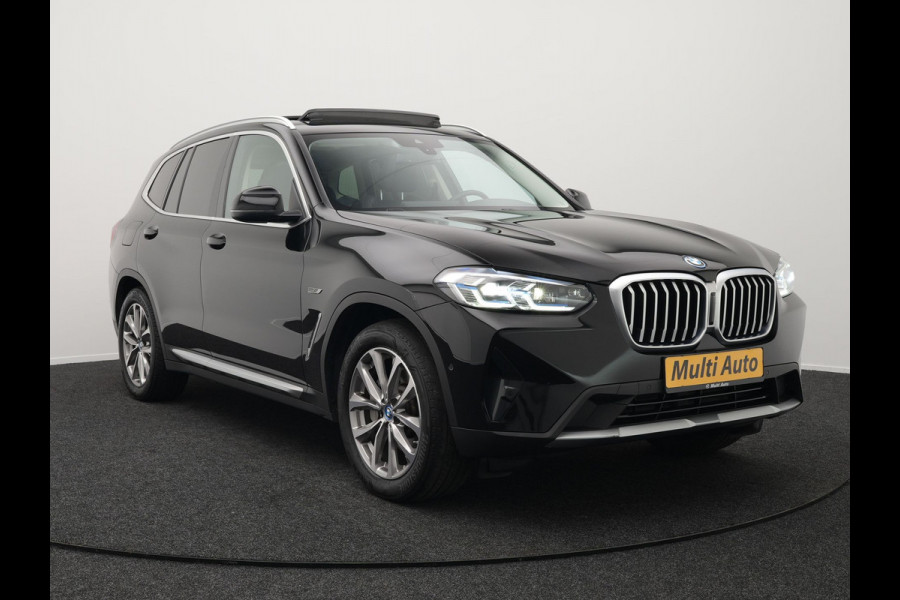 BMW X3 xDrive30e Executive Plug In Hybrid Facelift Dealer O.H. PHEV | Nieuw Model | Panodak | Lederen Sportstoelen | Head Up | Laser LED | Navigatie Groot | Virtual | Apple Carplay | Camera | DAB | Sfeerverlichting | L.M. 19" |