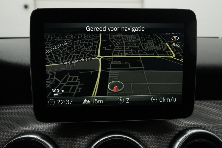 Mercedes-Benz CLA-Klasse 180 Business Solution(NL-auto, Goed OnderH, Navi Groot, StoelV, Cruise Con, Sportstoelen, Etc)