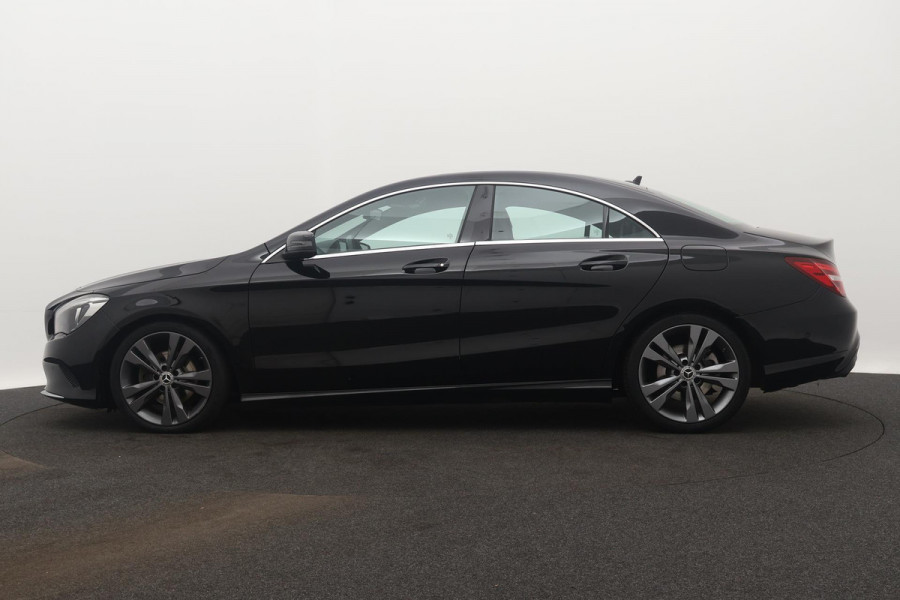 Mercedes-Benz CLA-Klasse 180 Business Solution(NL-auto, Goed OnderH, Navi Groot, StoelV, Cruise Con, Sportstoelen, Etc)