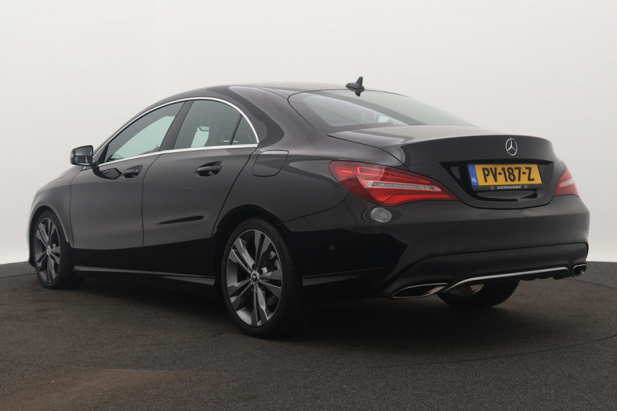 Mercedes-Benz CLA-Klasse 180 Business Solution(NL-auto, Goed OnderH, Navi Groot, StoelV, Cruise Con, Sportstoelen, Etc)