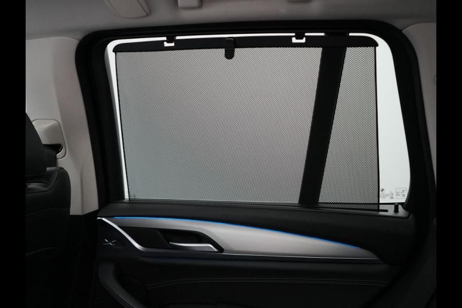 BMW X3 xDrive30e Executive Plug In Hybrid Facelift Dealer O.H. PHEV | Nieuw Model | Panodak | Lederen Sportstoelen | Head Up | Laser LED | Navigatie Groot | Virtual | Apple Carplay | Camera | DAB | Sfeerverlichting | L.M. 19" |