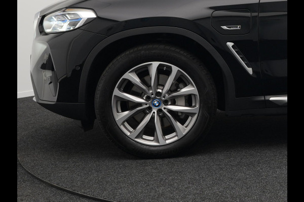 BMW X3 xDrive30e Executive Plug In Hybrid Facelift Dealer O.H. PHEV | Nieuw Model | Panodak | Lederen Sportstoelen | Head Up | Laser LED | Navigatie Groot | Virtual | Apple Carplay | Camera | DAB | Sfeerverlichting | L.M. 19" |