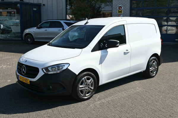 Mercedes-Benz Citan 110 CDI L1 Pro 3 Zitplaatsen, MBUX met camera en navigatie, Trekhaak