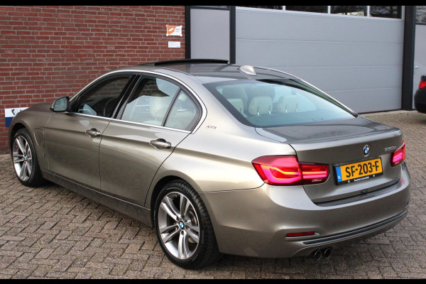 BMW 3-serie 330e Sport Line, Schuifdak (BTW-auto)