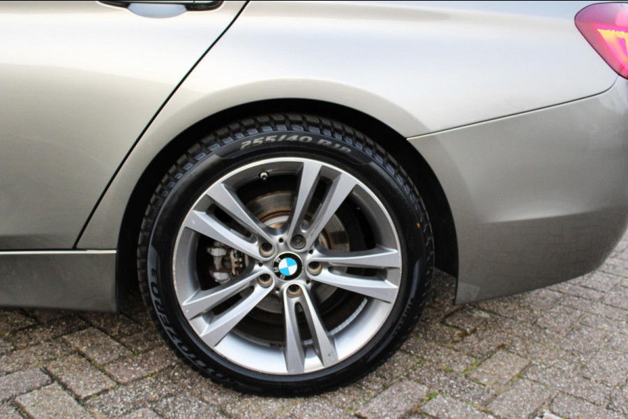 BMW 3-serie 330e Sport Line, Schuifdak (BTW-auto)