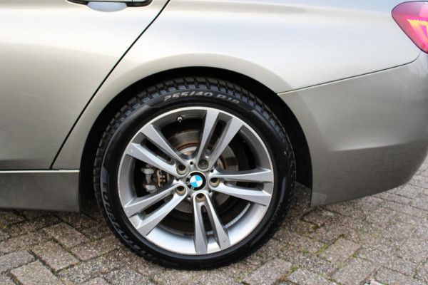 BMW 3-serie 330e Sport Line, Schuifdak (BTW-auto)