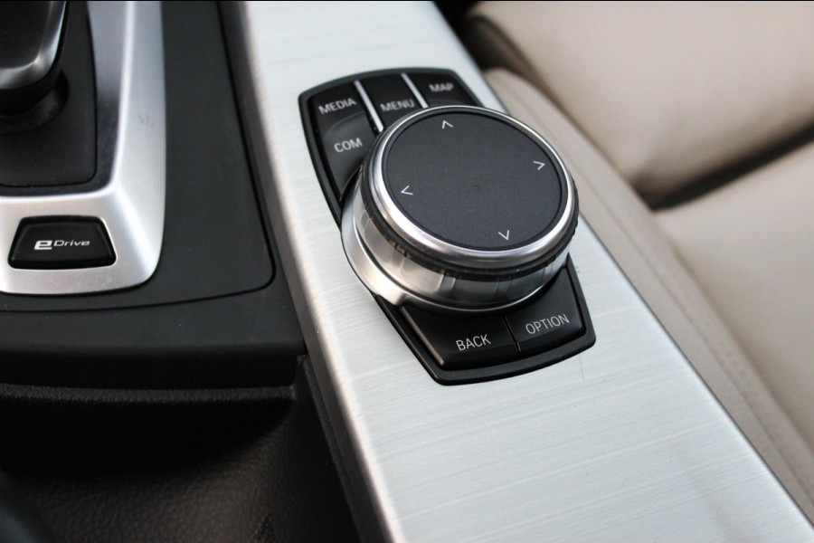 BMW 3-serie 330e Sport Line, Schuifdak (BTW-auto)