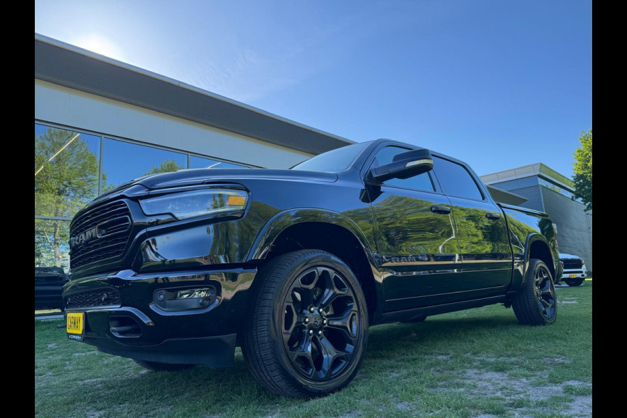 Dodge Ram 5.7 V8 4x4 Crew Cab Limited Night