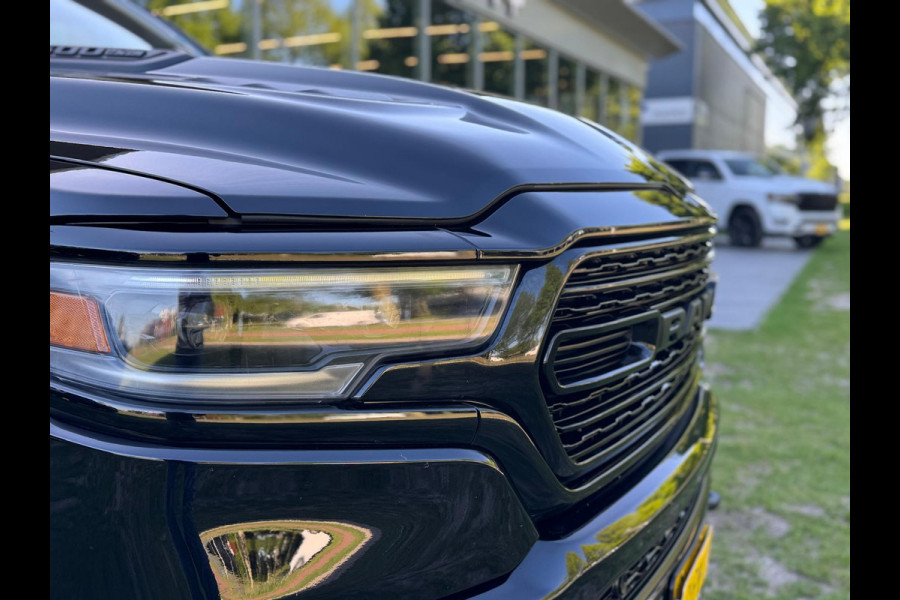 Dodge Ram 5.7 V8 4x4 Crew Cab Limited Night