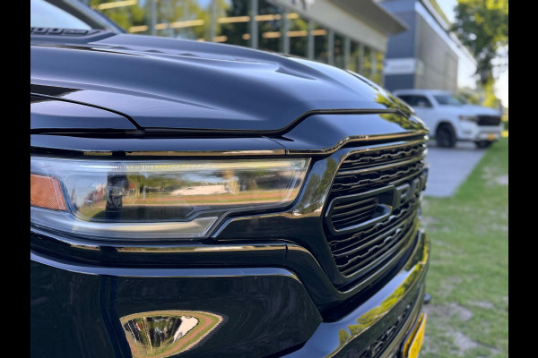 Dodge Ram 5.7 V8 4x4 Crew Cab Limited Night