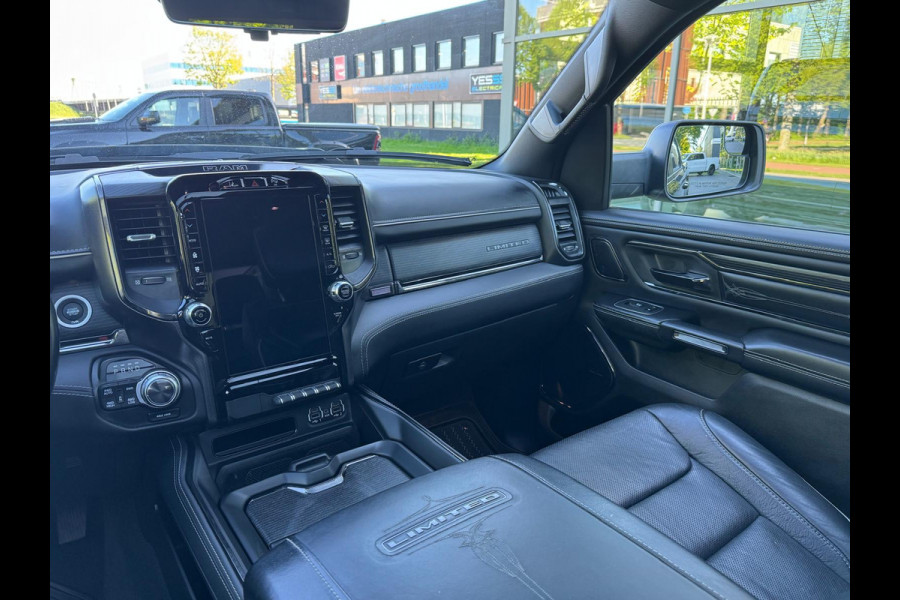 Dodge Ram 5.7 V8 4x4 Crew Cab Limited Night