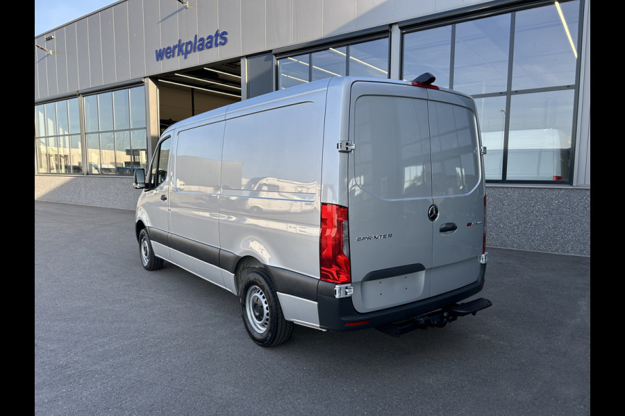 Mercedes-Benz Sprinter 315 CDI L2 H1 RWD / Trekhaak / MBUX / Camera / Carplay navigatie / Airco / 270 Graden achterdeuren