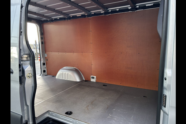 Mercedes-Benz Sprinter 315 CDI L2 H1 RWD / Trekhaak / MBUX / Camera / Carplay navigatie / Airco / 270 Graden achterdeuren