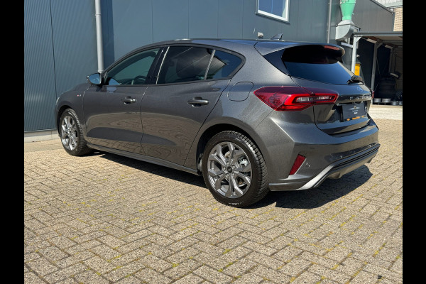 Ford Focus 1.0 EcoBoost * ST Line * Cruise * Camera * Linedetectie *