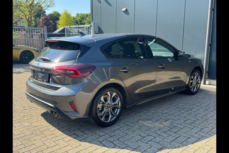 Ford Focus 1.0 EcoBoost * ST Line * Cruise * Camera * Linedetectie *
