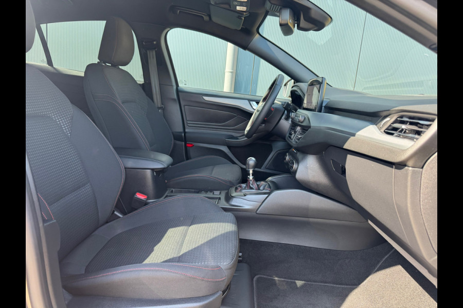 Ford Focus 1.0 EcoBoost * ST Line * Cruise * Camera * Linedetectie *