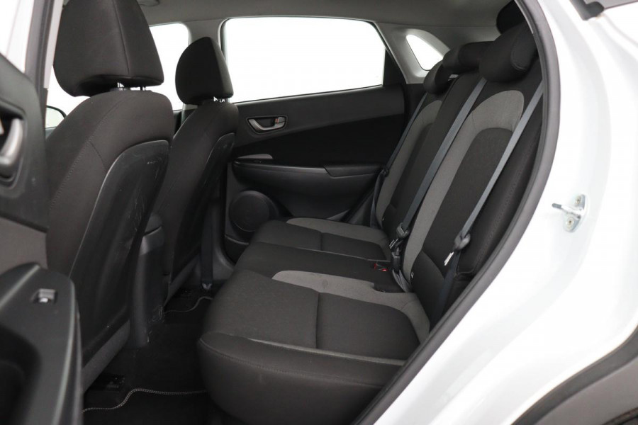 Hyundai Kona 1.0T Comfort | Trekhaak | Carplay | Camera | Climate control | Navigatie | Cruise control | Keyless | Bluetooth